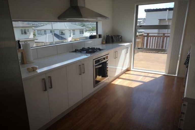 Photo of property in 17 Cresswell Place, Johnsonville, Wellington, 6037