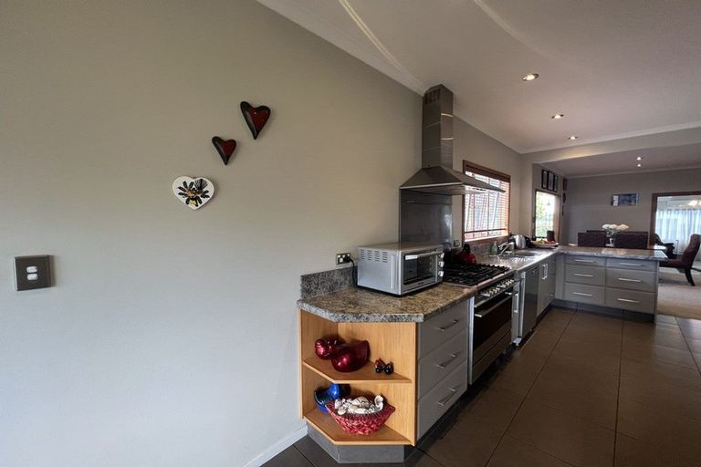 Photo of property in 18 Seymour Street, Waitara, 4320