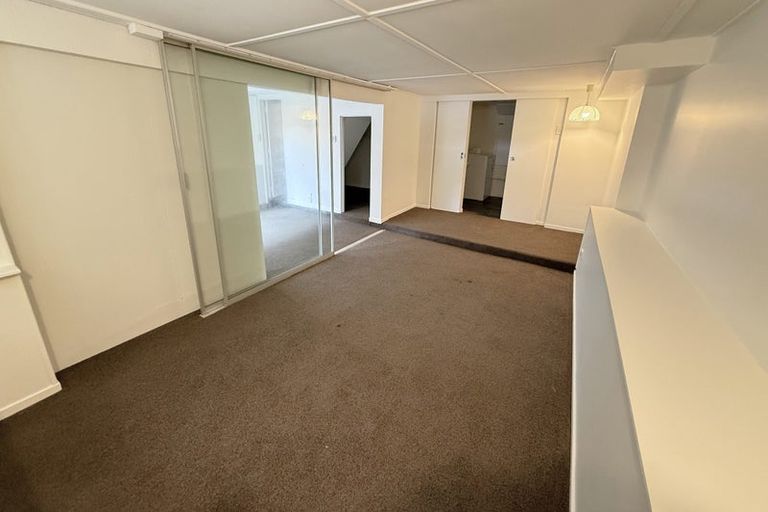 Photo of property in 9 William Souter Street, Forrest Hill, Auckland, 0620