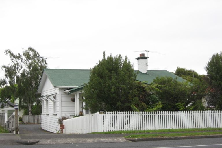Photo of property in 168 Queen Street, Pukekohe, 2120