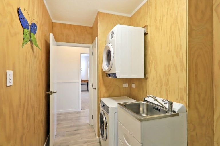 Photo of property in 2 Cape Grove, Haumoana, 4180