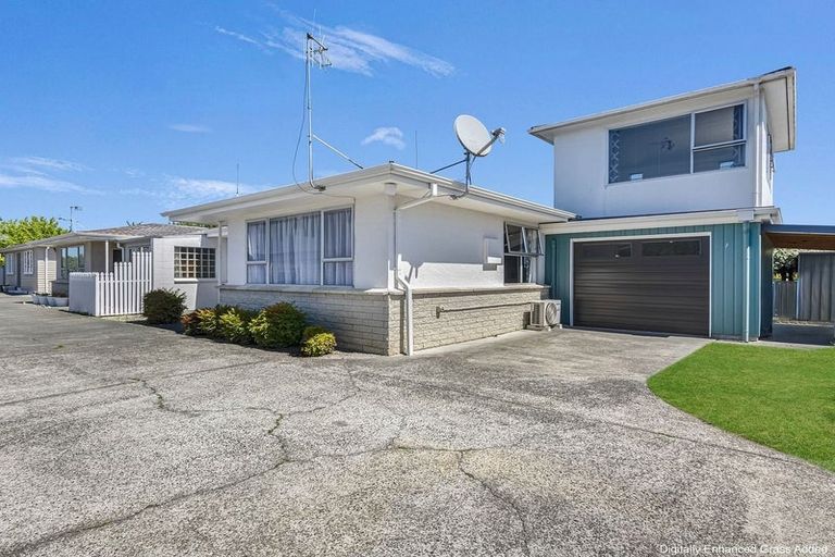 Photo of property in 11 Chester Street, Taradale, Napier, 4112