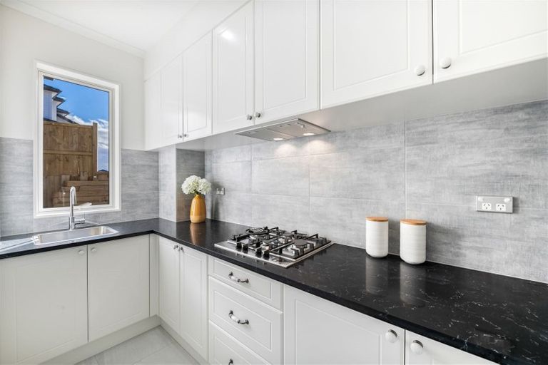 Photo of property in 50 Elevation Street, Flat Bush, Auckland, 2019