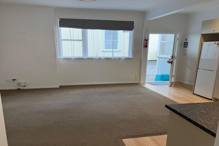 Photo of property in 1/24 Austin Street, Mount Victoria, Wellington, 6011