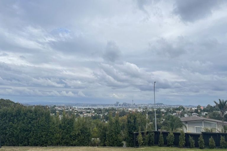 Photo of property in 4 Speedy Crescent, Hillcrest, Auckland, 0627