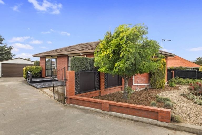 Photo of property in 39 Reginald Street, Burwood, Christchurch, 8083