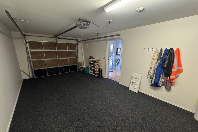 Photo of property in 9 Saddleback Grove, Karori, Wellington, 6012