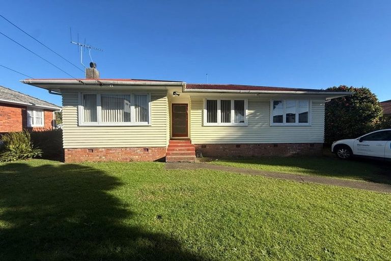Photo of property in 156 Russell Road, Manurewa, Auckland, 2102