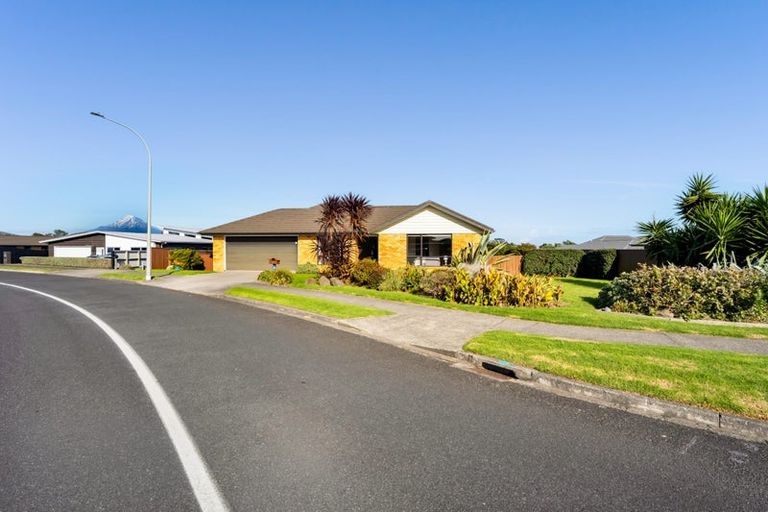 Photo of property in 8 Jules Crescent, Bell Block, New Plymouth, 4312