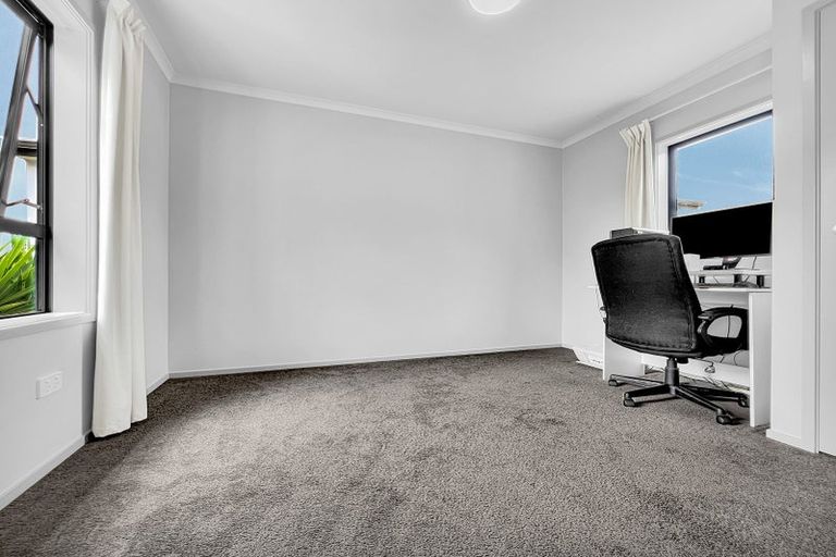 Photo of property in 71 Kaimoana Street, Weymouth, Auckland, 2103