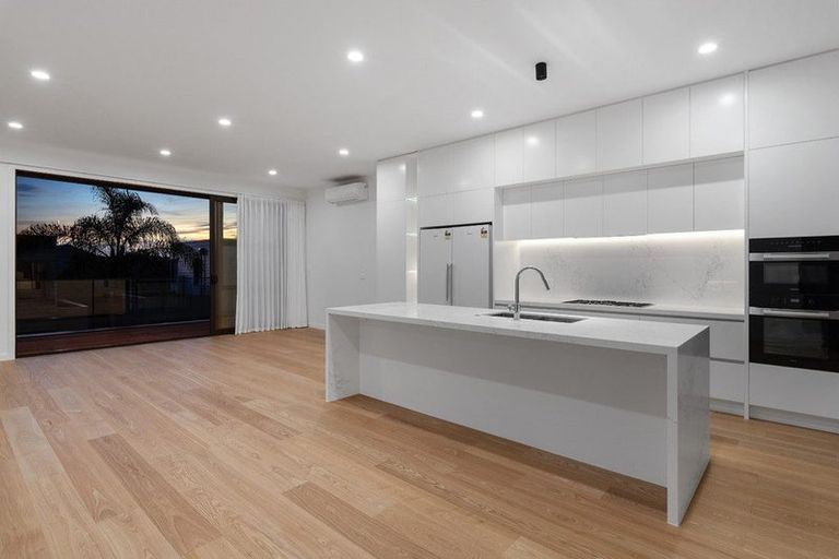 Photo of property in 50c Killarney Street, Takapuna, Auckland, 0622