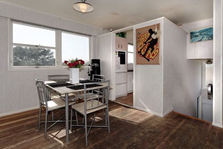 Photo of property in 2 Pamela Place, New Lynn, Auckland, 0600