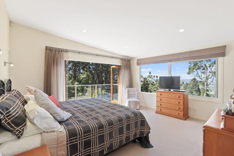 Photo of property in 20 Rangiwai Road, Titirangi, Auckland, 0604