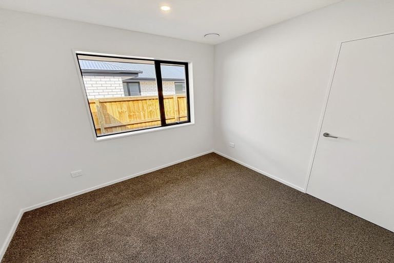 Photo of property in 14 Anderson Park Drive, Waikanae, 5036