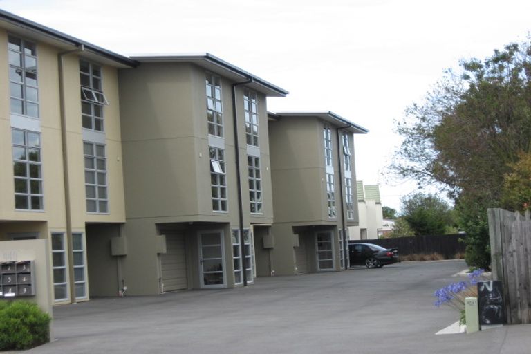Photo of property in 2/440 Barbadoes Street, Edgeware, Christchurch, 8013