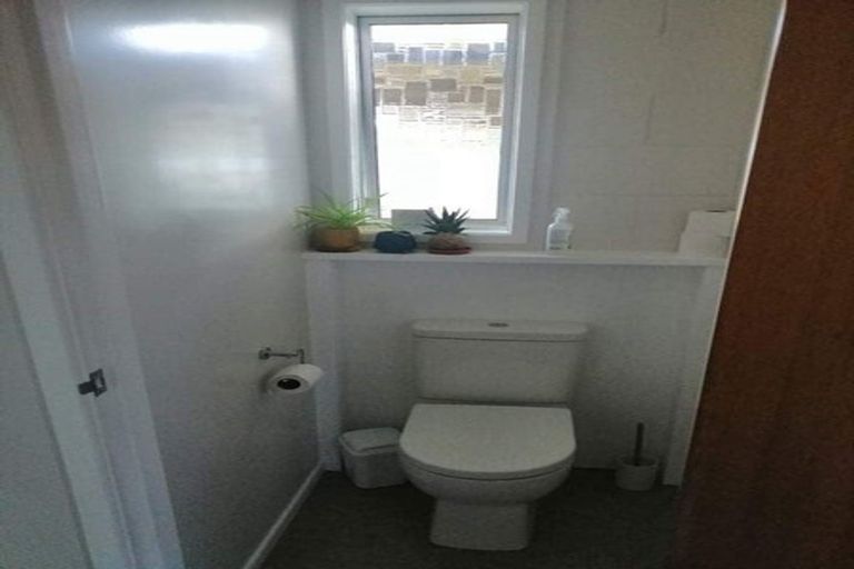 Photo of property in 5a Rennell Street, Frankleigh Park, New Plymouth, 4310