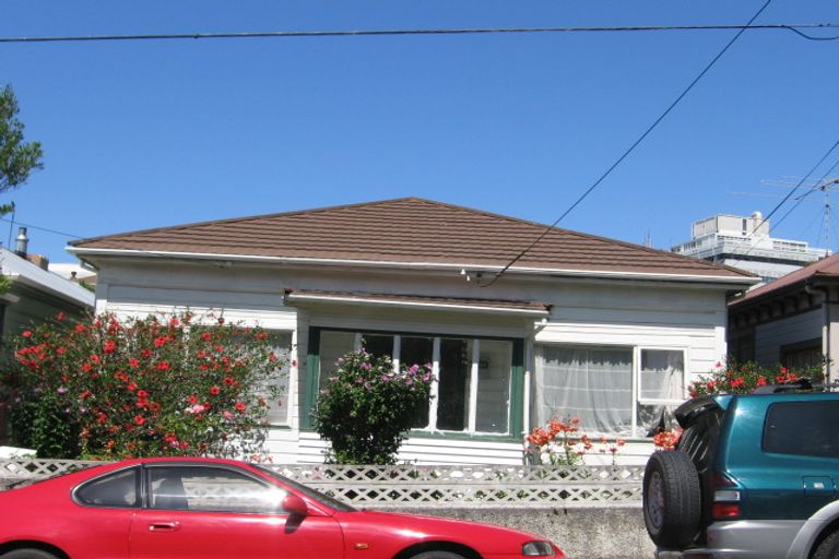 Photo of property in 5 Ranfurly Terrace, Mount Cook, Wellington, 6021