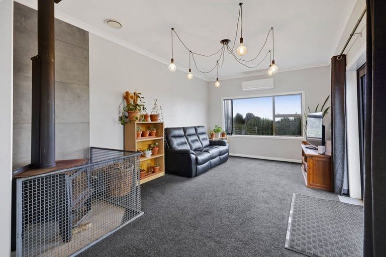 Photo of property in 328 Austin Road, Normanby, Hawera, 4675