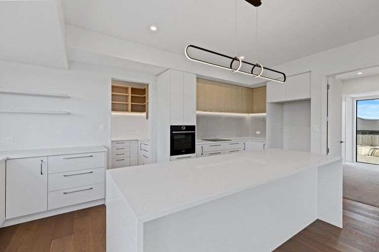 Photo of property in 10 Winspear Place, Omokoroa, 3114