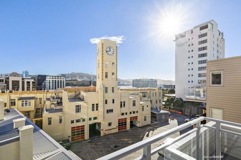 Photo of property in 17/15 Roxburgh Street, Mount Victoria, Wellington, 6011