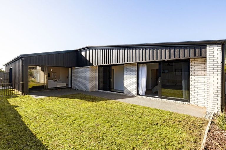 Photo of property in 25 Wairua Avenue, Baverstock, Hamilton, 3200