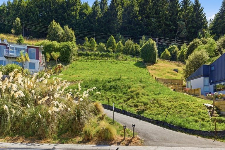 Photo of property in 10 Sainsbury Road, Fernhill, Queenstown, 9300