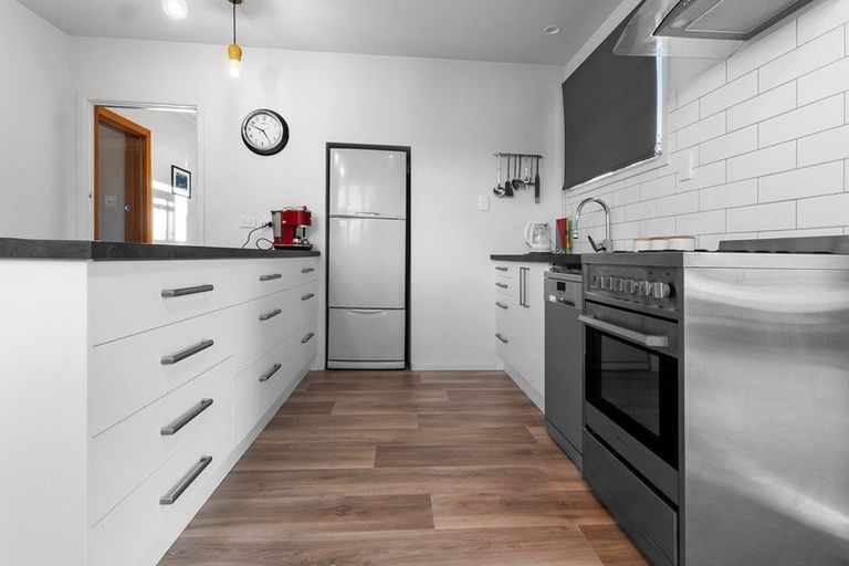 Photo of property in 36 Jollie Road, Twizel, 7901