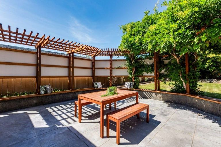 Photo of property in 4 Oxford Crescent, Ebdentown, Upper Hutt, 5018