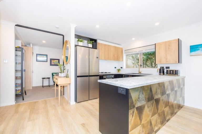 Photo of property in 21 West Hoe Heights, Orewa, 0931