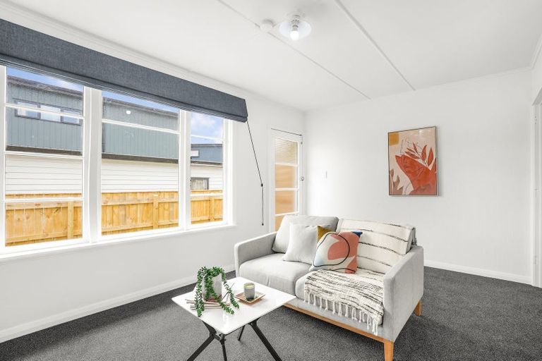 Photo of property in 1/3 Huia Grove, Elderslea, Upper Hutt, 5018