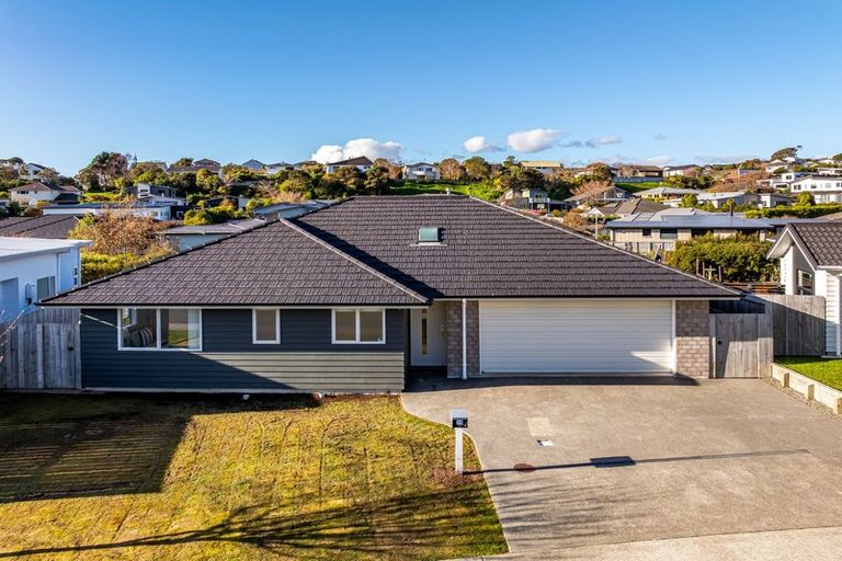 Photo of property in 13 Breakwater Way, Whitby, Porirua, 5024