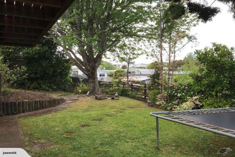 Photo of property in 26 Saffron Street, Birkdale, Auckland, 0626