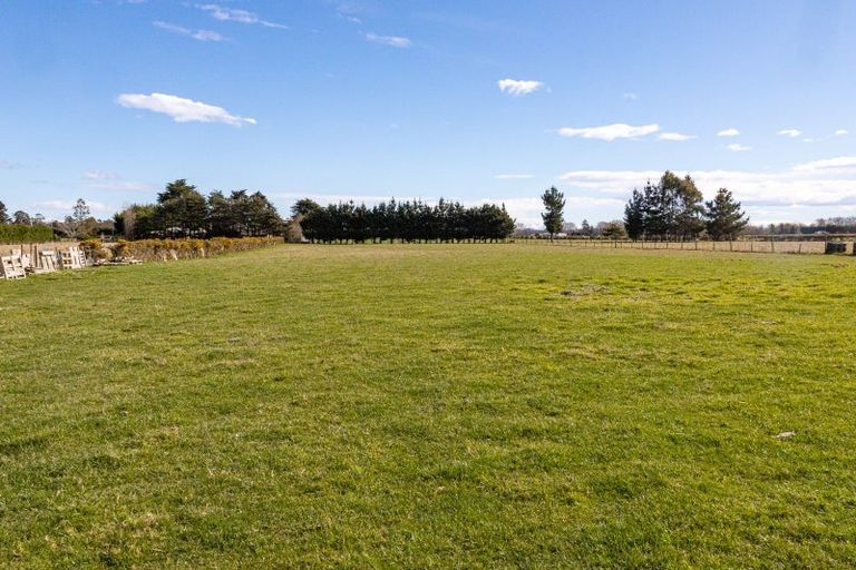 Photo of property in 60 Middle Road, Saint Andrews, Timaru, 7972