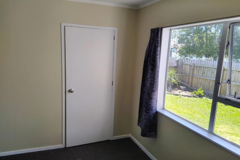 Photo of property in 2/33 O'donn Avenue, Beach Haven, Auckland, 0626