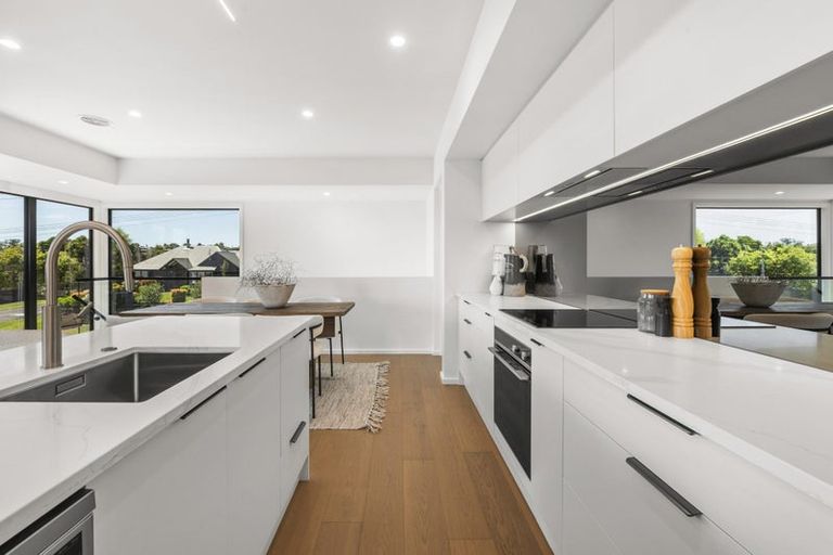 Photo of property in 9 Awanui Street, Hilltop, Taupo, 3330