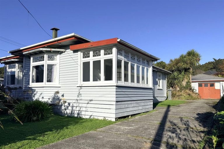 Photo of property in 62 Marlborough Street, Greymouth, 7805
