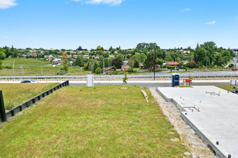 Photo of property in 27 Halo Green, Peacocke, 3206