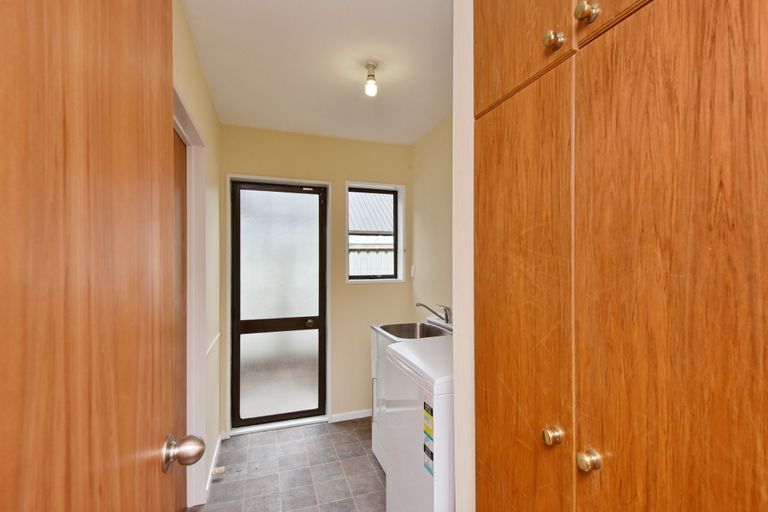 Photo of property in 23 Derenzy Place, Avonhead, Christchurch, 8042