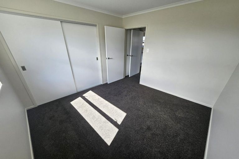 Photo of property in 27 Hammick Crescent, Pyes Pa, 3112
