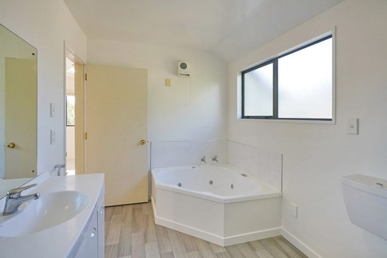 Photo of property in 74 Woodham Road, Linwood, Christchurch, 8062