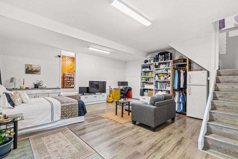 Photo of property in 92 Reynella Drive, Massey, Auckland, 0614