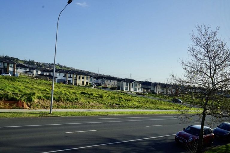 Photo of property in 100 Flat Bush School Road, Flat Bush, Auckland, 2019