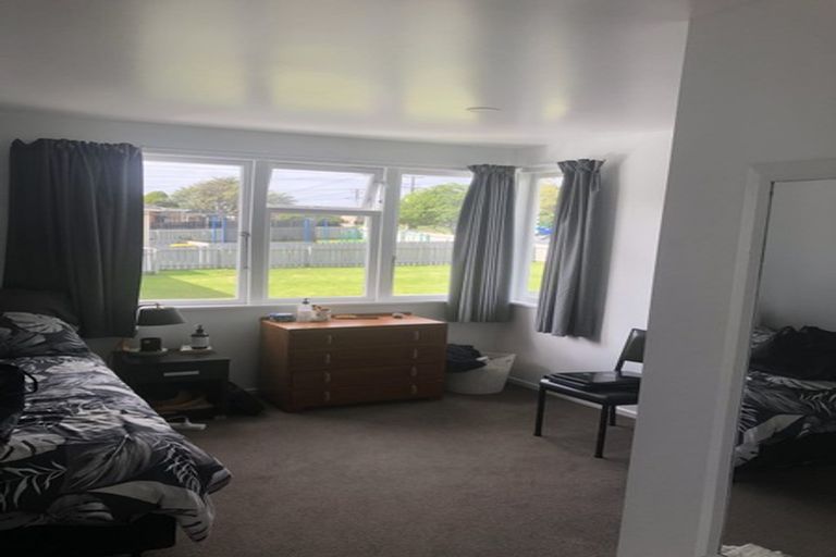 Photo of property in 11 Kotuku Street, Te Atatu Peninsula, Auckland, 0610