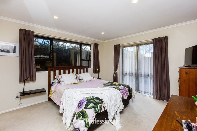 Photo of property in 2a Redwood Street, Elderslea, Upper Hutt, 5018