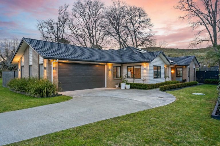 Photo of property in 29 Wautaiti Drive, Riverhead, 0820