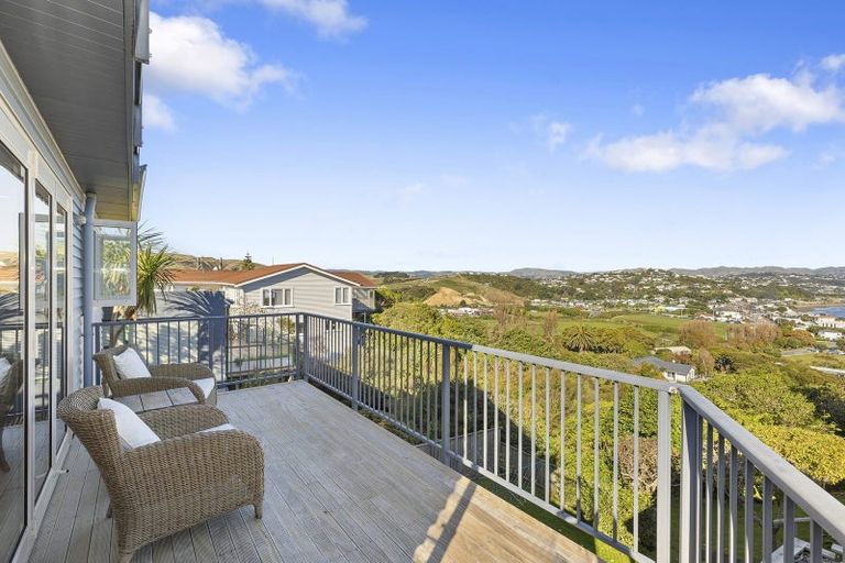 Photo of property in 14 Corlett Road, Plimmerton, Porirua, 5026