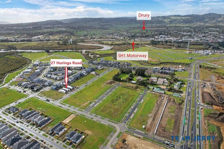 Photo of property in 27 Huringa Road, Karaka, 2113