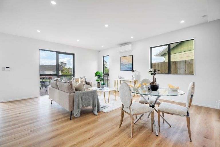 Photo of property in 104a Moire Road, West Harbour, Auckland, 0618