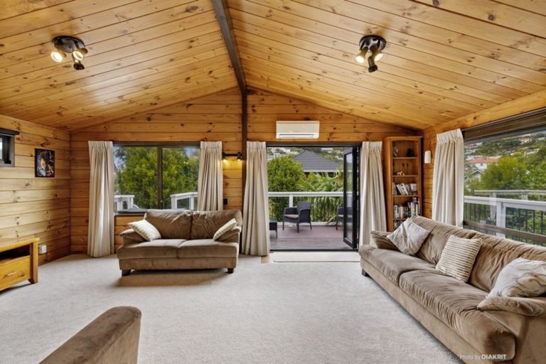 Photo of property in 25 Severn Street, Island Bay, Wellington, 6023