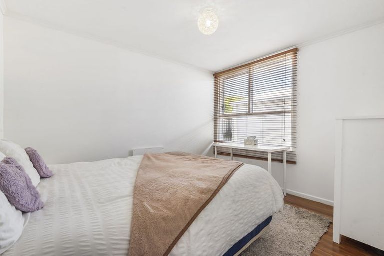 Photo of property in 1/149 Birkdale Road, Birkdale, Auckland, 0626